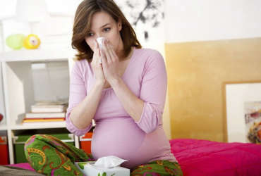 9 درمان خانگی بی خطر برای سرماخوردگی و سرفه در دوران بارداری